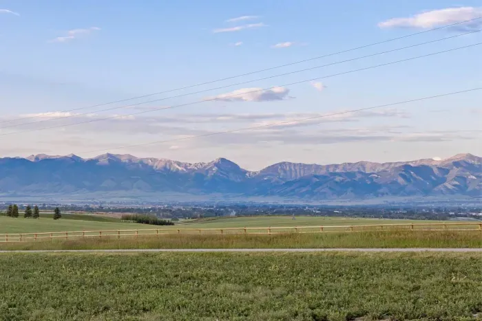 Take in the sweeping views of the Bridger Mountains right from your back deck. Unwind with a gas firepit, grill, and the kind of sunset you’ll remember.