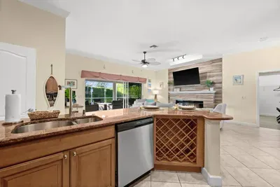 Kitchen & Living Space: Bright, airy design, perfect for entertaining and relaxing with loved ones!