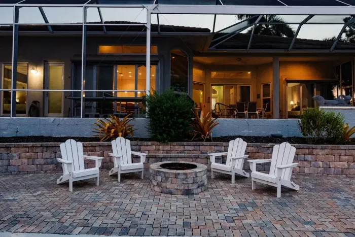 Outdoor Lounge: Gather around the fire pit and soak in the tropical ambiance of Marco Island!