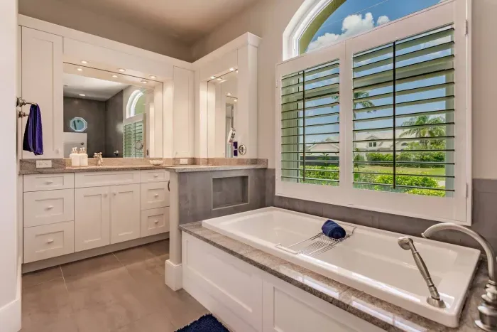 Luxurious Bathroom: Unwind in style with a spacious spa bath.