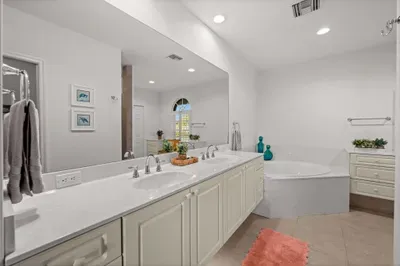 Casa Brisa - image 37 of 41