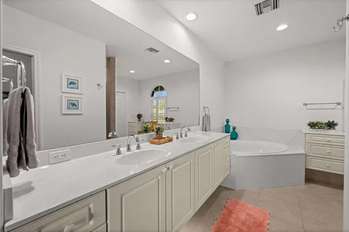 Casa Brisa - image 37 of 41
