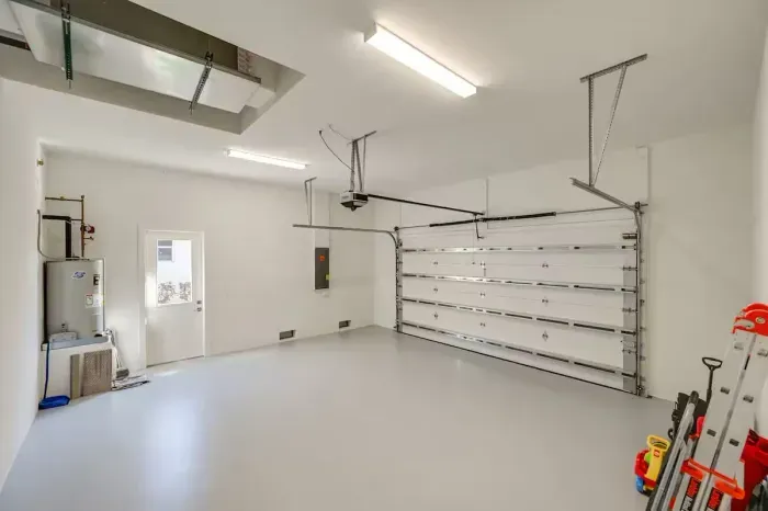 Garage: Ample space for your cars, beach gear and toys after a day in the sun!