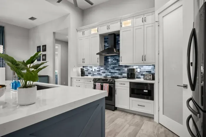 Kitchen: Sleek finishes and modern appliances create a stylish space for culinary delights!