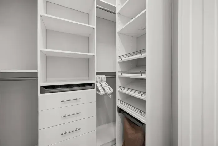 Spacious Walk-in Closet: Ample storage for your beach gear and stylish vacation outfits!