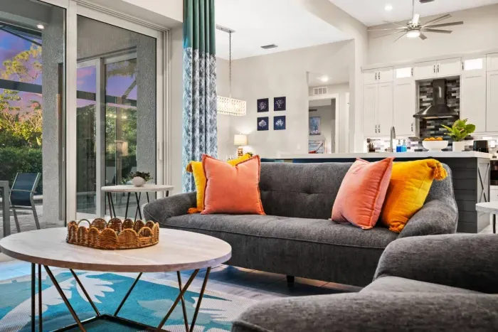 Living Room: Vibrant space with chic decor, perfect for relaxation and sunset views!