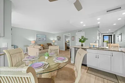 Dining Area: Bright space with stylish decor, perfect for meals and laughter with loved ones!