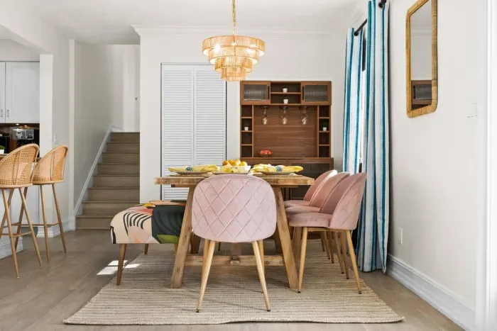 Dining Area: Bright and inviting space to savor meals with family and friends! Enjoy stylish decor and comfort.