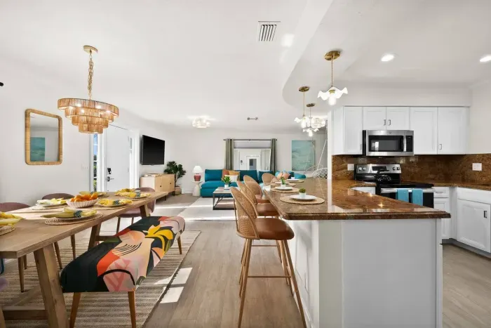 Kitchen & Dining: Bright, stylish space perfect for culinary adventures and joyful gatherings!