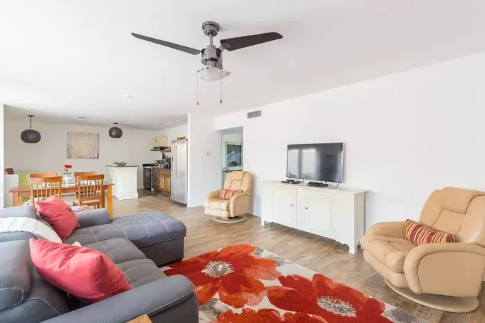 Uptown Sedona Haven - image 12 of 46