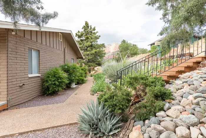 Panoramic Red Rock Retreat - image 38 of 50