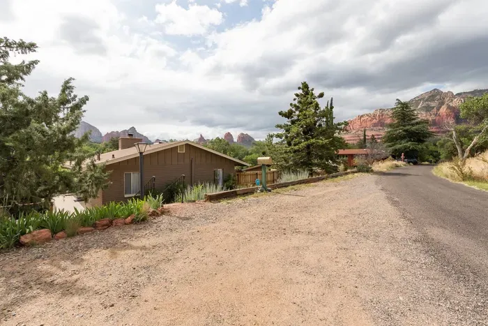 Private parking area

Walk to Uptown – Shops, restaurants, and galleries are just a 5-minute stroll away.