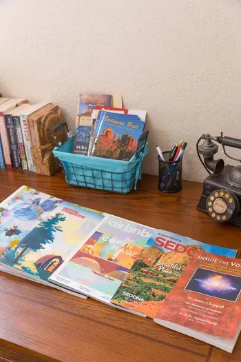 Magazines & books, including Sedona Vortex guidebook.