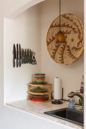 Kitchen utensils and dishes provided