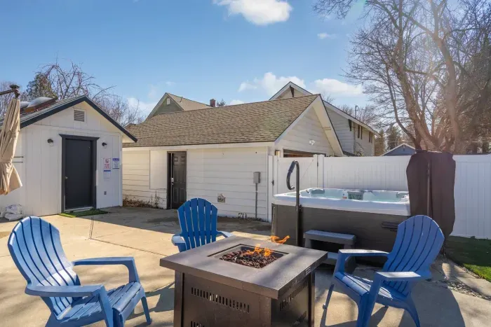 The Lake CDA Retreat: Premium Pool & Spa Home - image 5 of 58