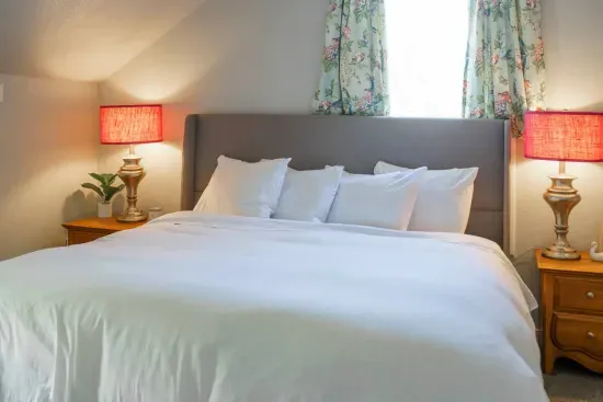 The Lake CDA Retreat: Premium Pool & Spa Home