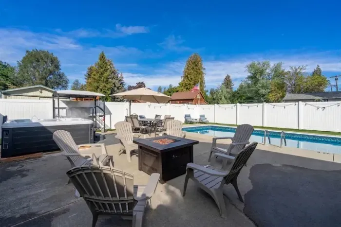 The Lake CDA Retreat: Premium Pool & Spa Home