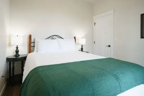 Premium Golf Retreat: Wellis Spa & DreamCloud