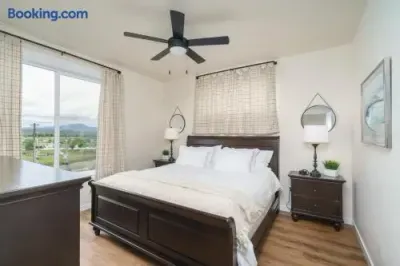 Premium Golf Retreat: Wellis Spa & DreamCloud - image 27 of 30