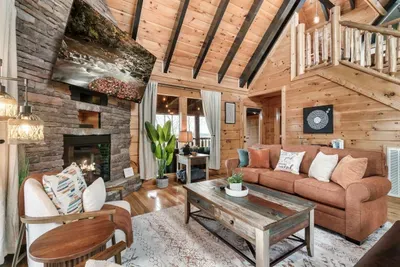 Living Room I Flat Screen TV I Electric Fireplace