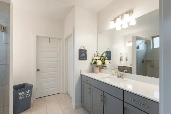 Private En - Suite Bathroom