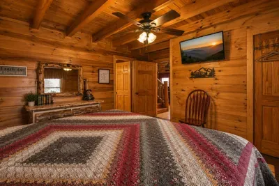 Cubbies Cabin - image 20 of 38