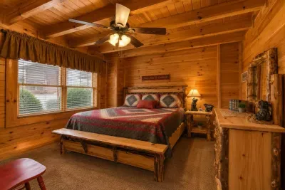 Cubbies Cabin - image 21 of 38