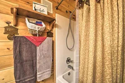 Cubbies Cabin - image 19 of 38