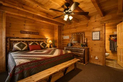 Cubbies Cabin - image 22 of 38