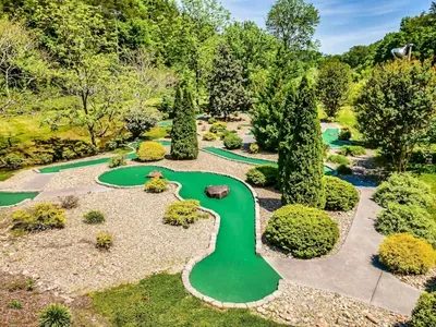 9 Hole Mini Golf Course