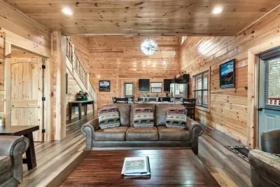 Cozy living room I Electric Fireplace I Flat Screen TV