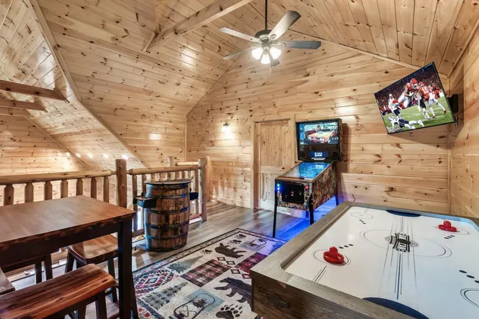 Multicade I Pinball I Air Hockey I Flat Screen TV