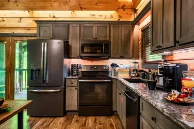Whispering Creek Cottage - image 14 of 69