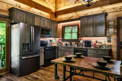Whispering Creek Cottage