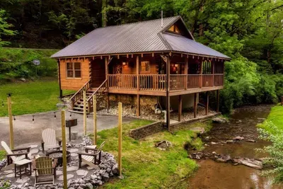 Whispering Creek Cottage - image 61 of 69