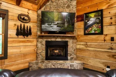 Whispering Creek Cottage