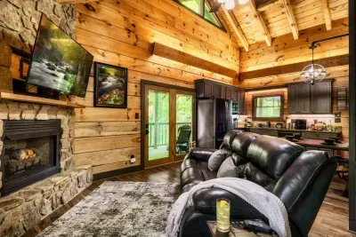 Whispering Creek Cottage