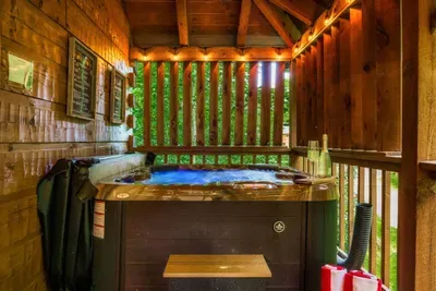 Whispering Creek Cottage - image 43 of 69