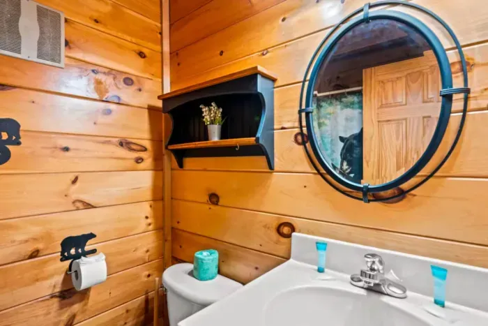 Private En-suite bathroom