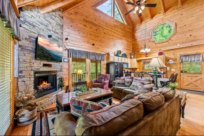 Gas Fireplace I Queen Sleeper sofa I Flat Screen TV