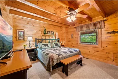 King Size Bed I Private En Suite Bathroom