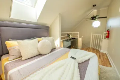 Stunning View Condo - image 16 of 25