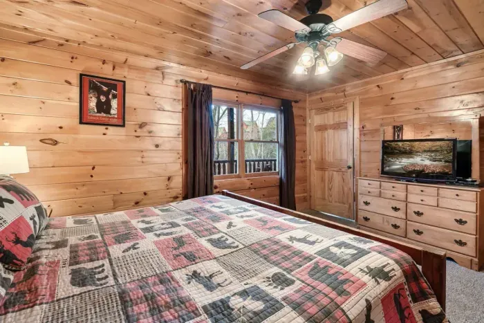 King sized beds in each room