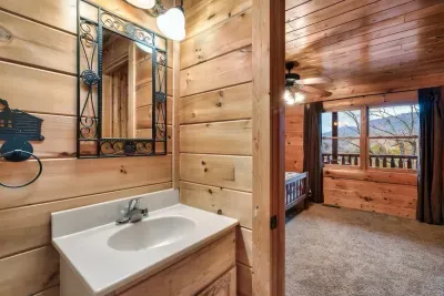 Full bathroom in each room