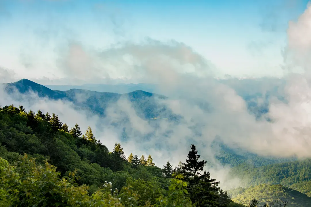 great-smoky-mountains-as-seen-from-the-blue-ridge-2026-03-15-23-51-03-utc