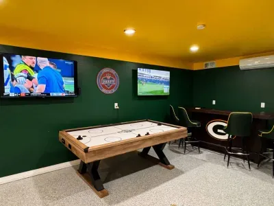 Plus a Packer bar and stools!