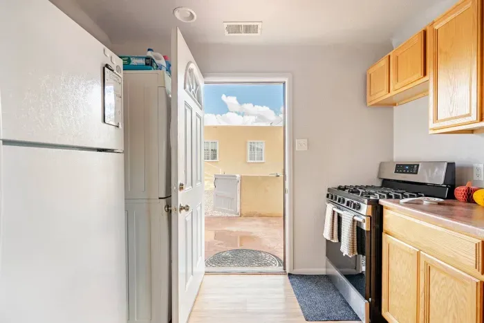 Southwest Escape Unit B - image 23 of 38