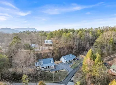 Firefly Valley | 1 Mi Pkwy | Sauna | One Level - image 43 of 47