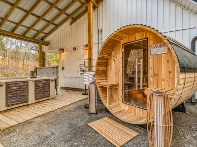 Sister cabins | Book both for full retreat - image 32 of 55