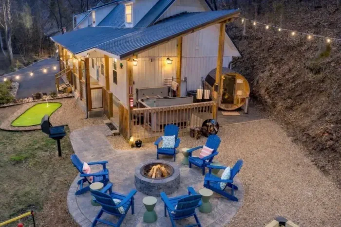 Sister cabins | Book both for full retreat - image 42 of 55